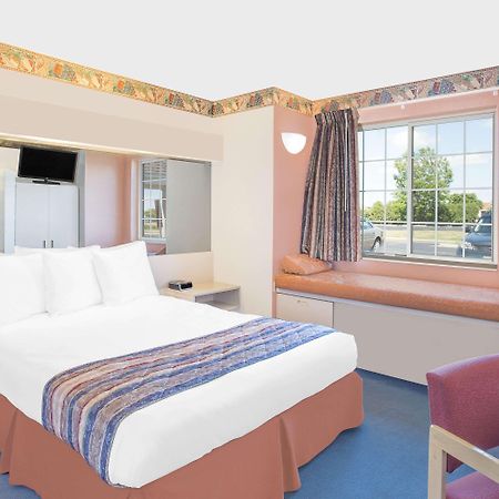 Microtel Inn & Suites By Wyndham Fond Du Lac Luaran gambar