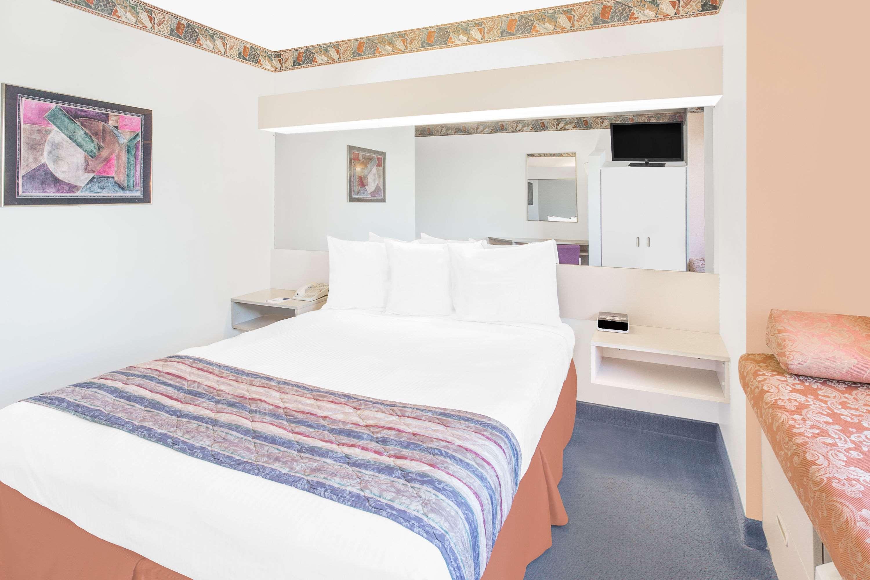 Microtel Inn & Suites By Wyndham Fond Du Lac Luaran gambar