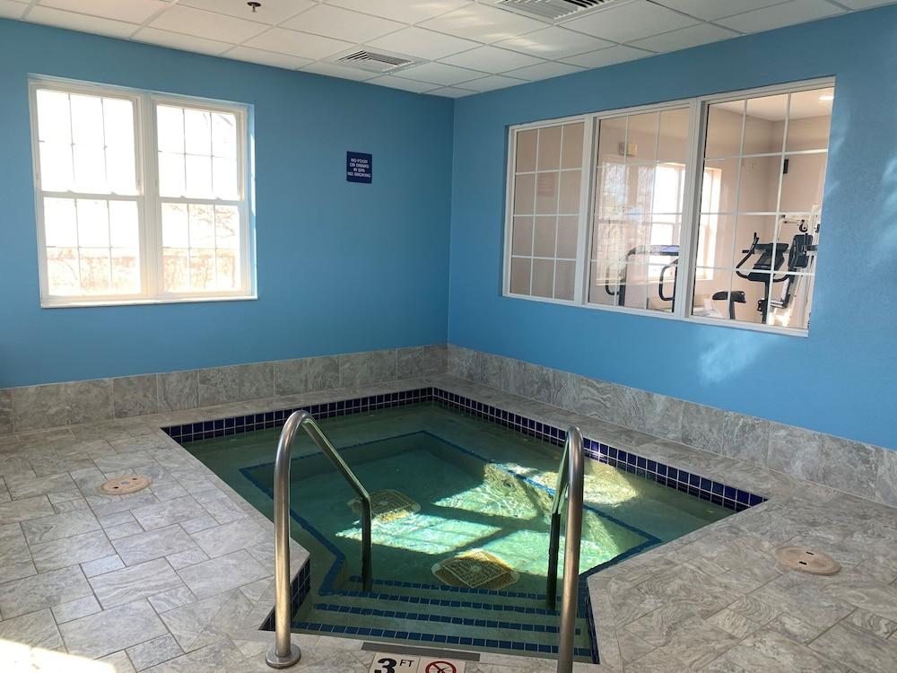 Microtel Inn & Suites By Wyndham Fond Du Lac Luaran gambar