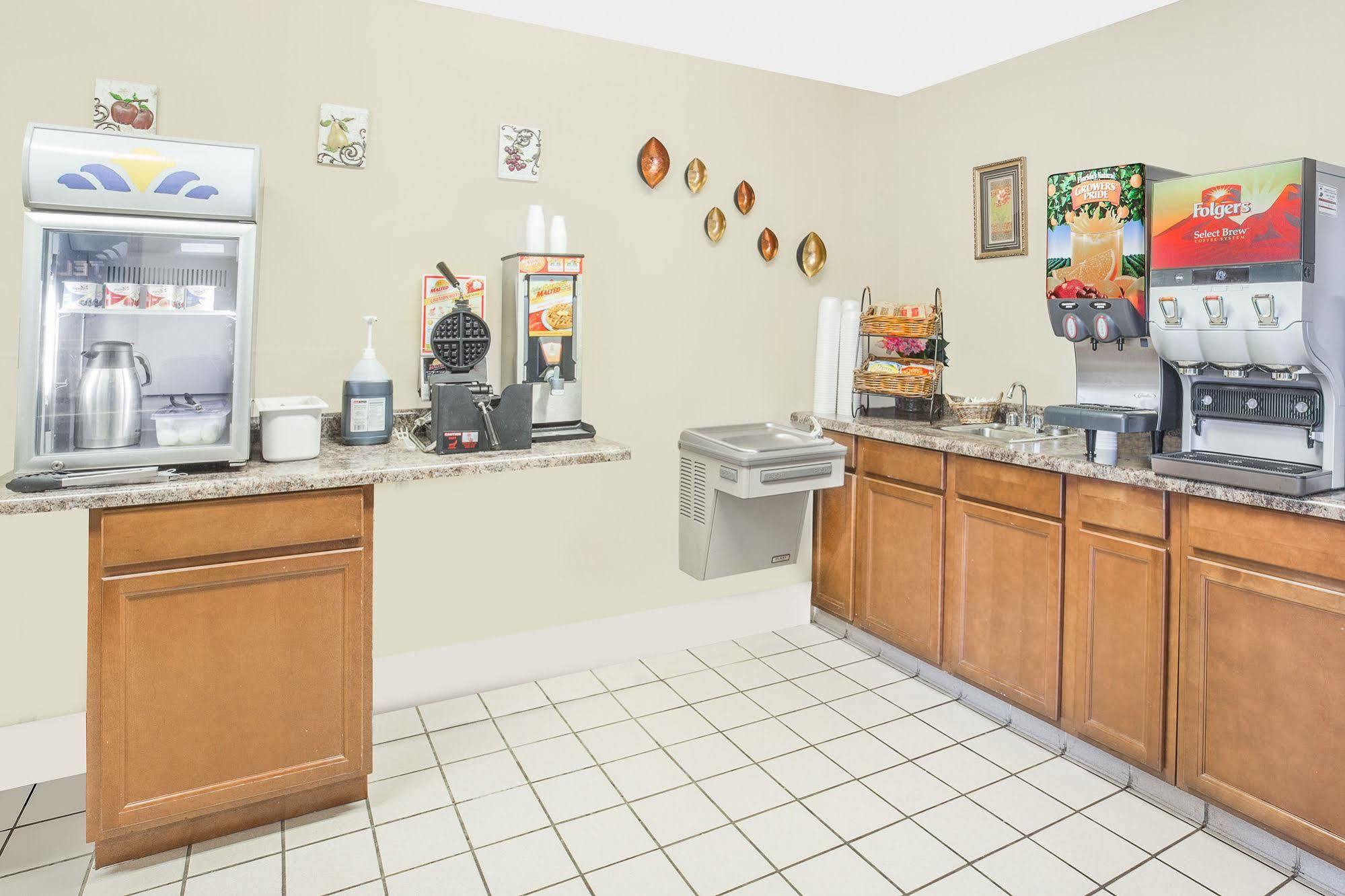Microtel Inn & Suites By Wyndham Fond Du Lac Luaran gambar
